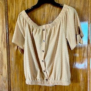 Free Kisses peach blouse